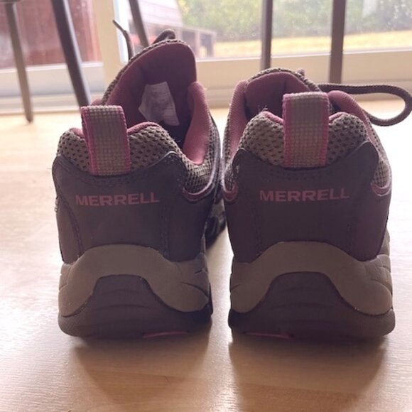 Ladies size 7 Merrill Hiking shoe - Picture 4 of 7